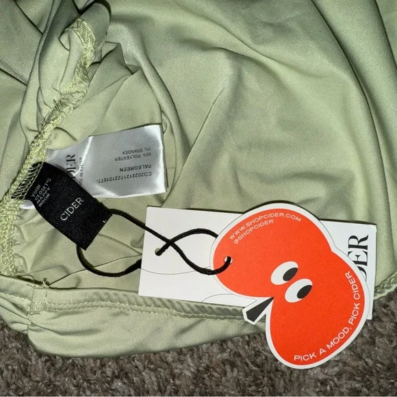 Cider Mint Green Strapless Top - Picture 3 of 3